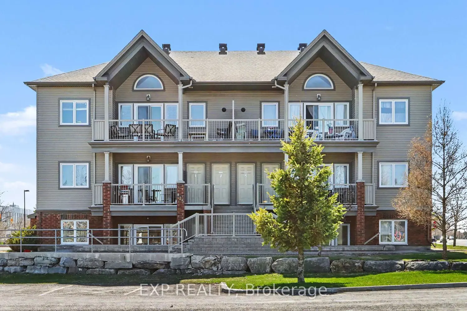 135 Harthill Way J