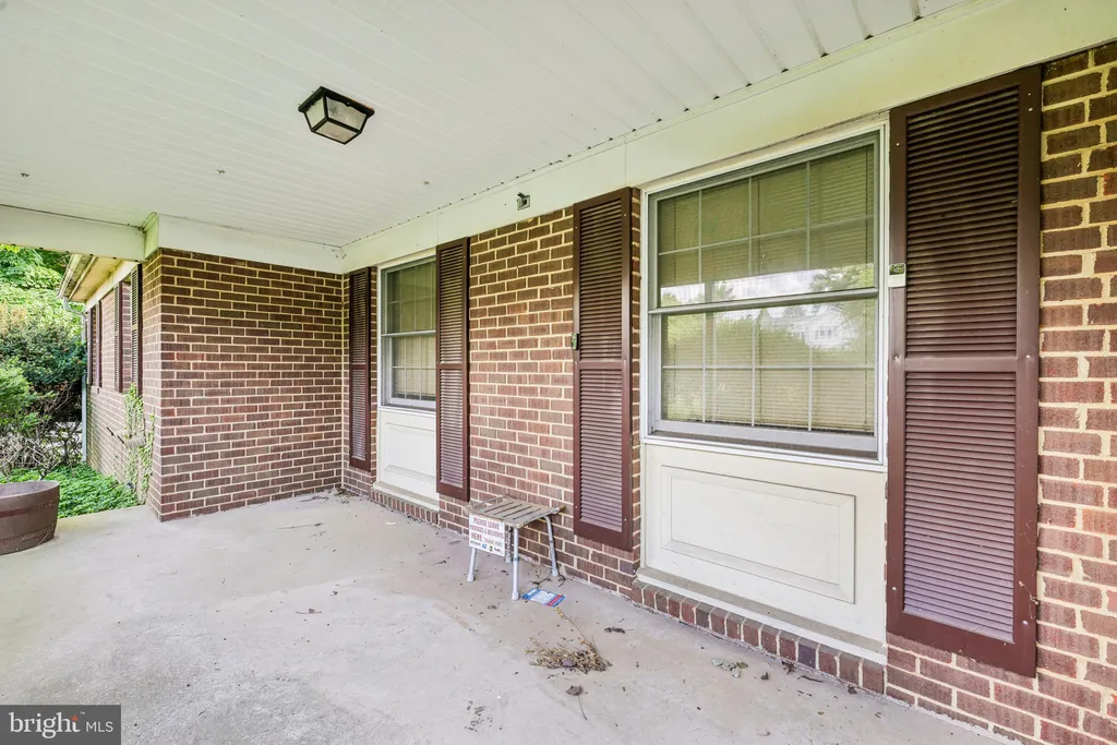 9707 Hollowood Court, Ellicott City, MD 21042