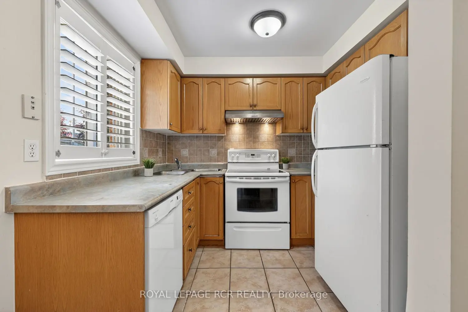 94 Atwood Avenue photo 2