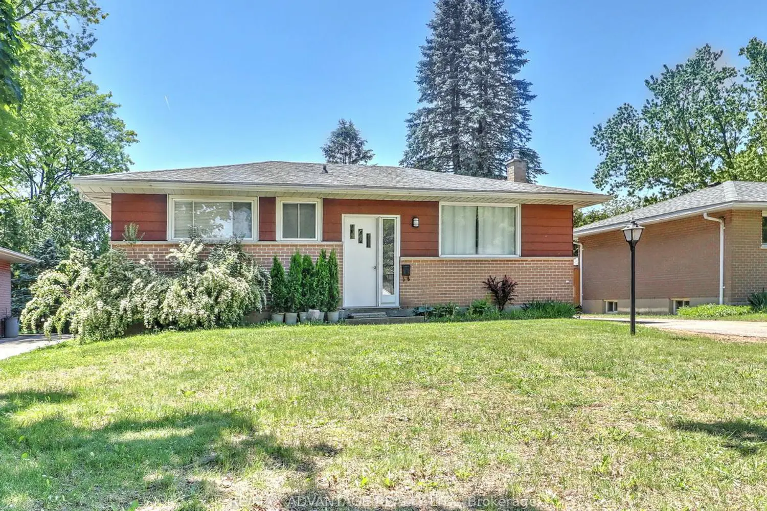 63 Pawnee Crescent