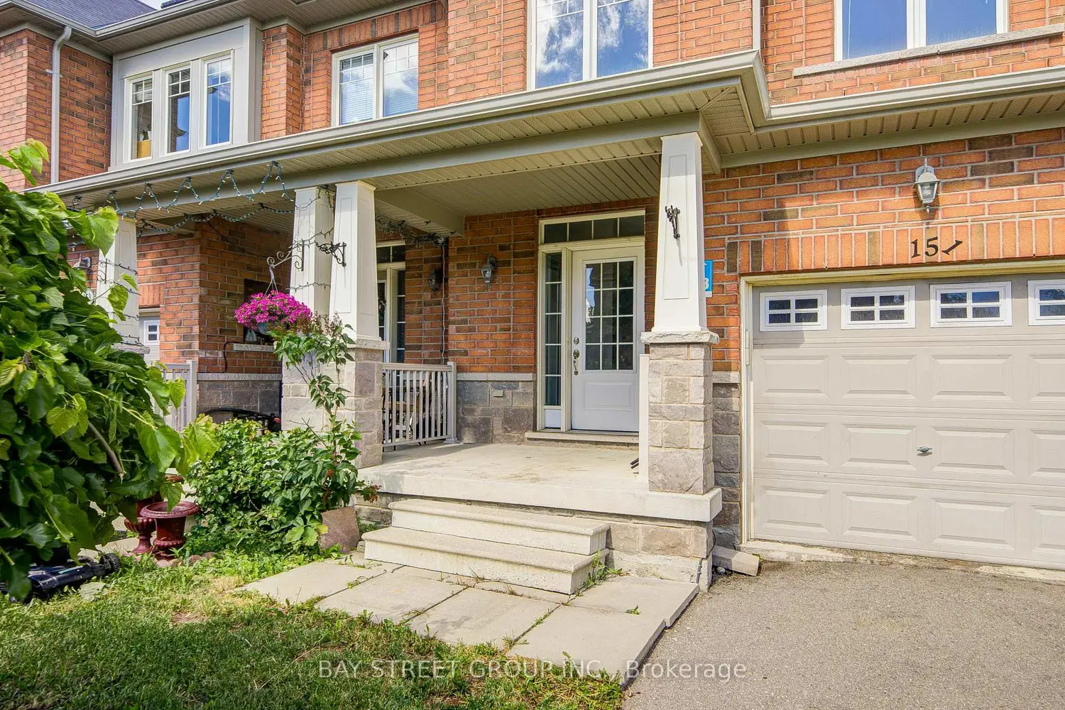 151 Windrow Street photo 3