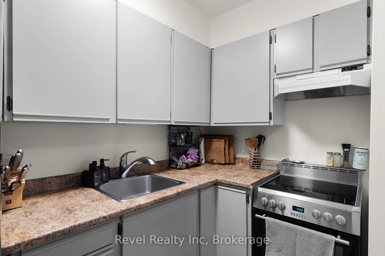 1 Georgian Bay Avenue 206