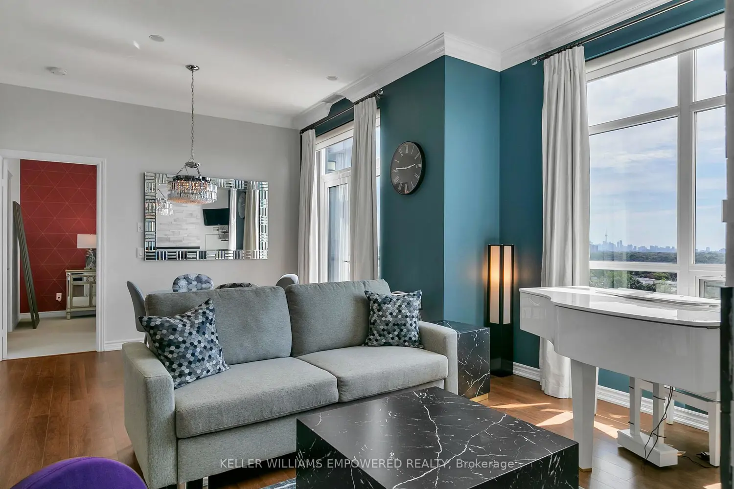 1135 Royal York Road 1406 photo 2