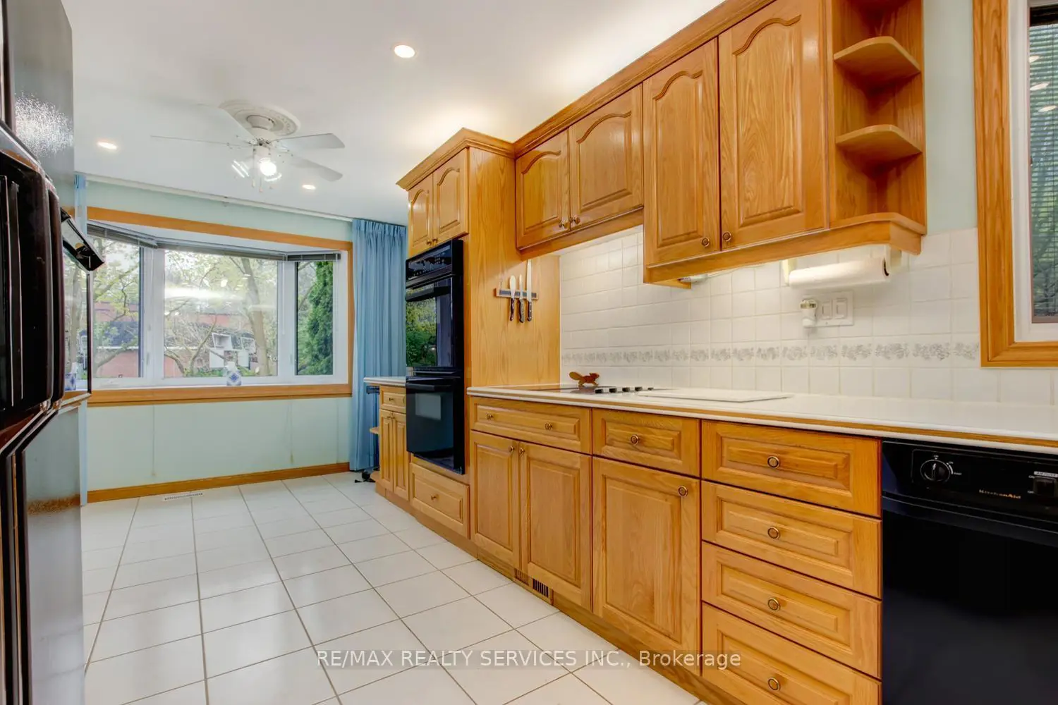 101 George Henry Boulevard photo 5