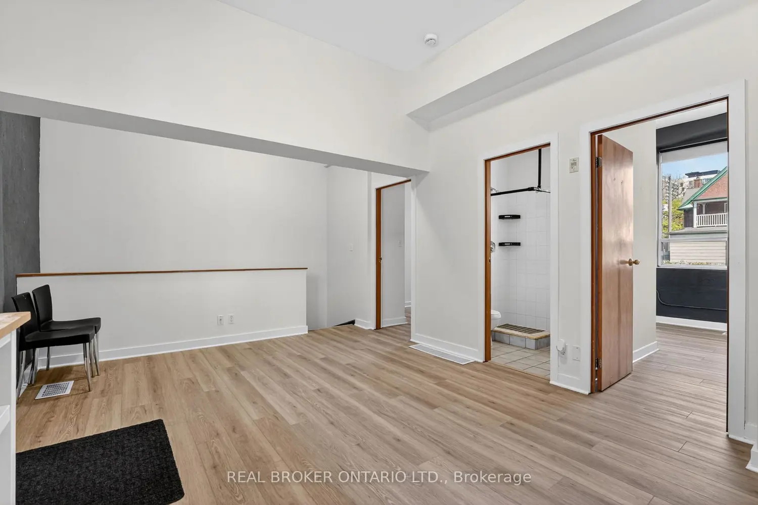 12 Bridgeport Road 9 photo 3