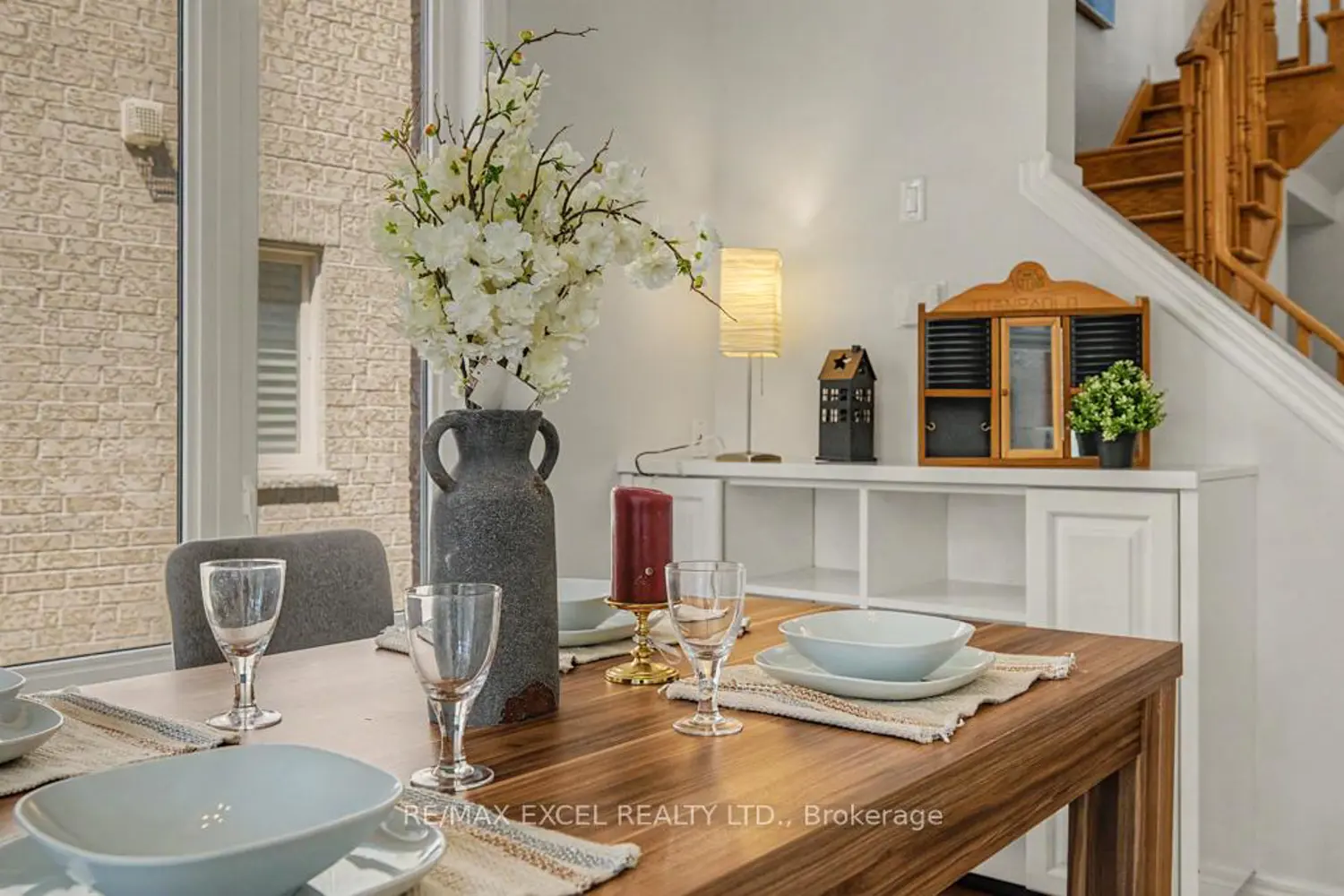 33 Brown Lane photo 4