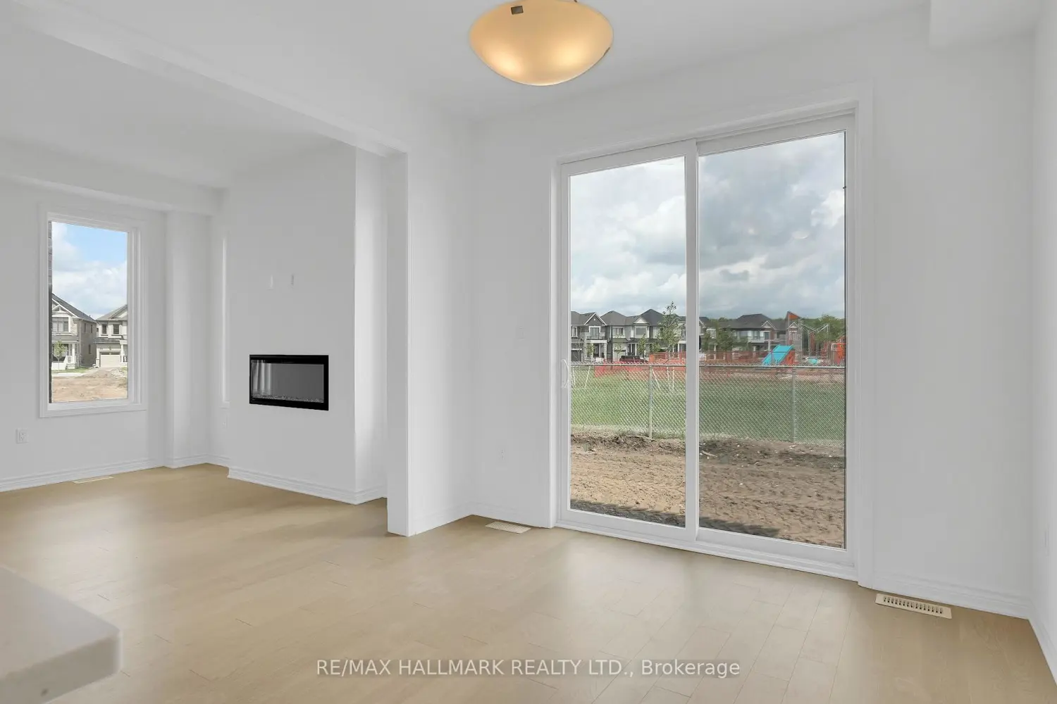 15 Foxley Heights photo 4
