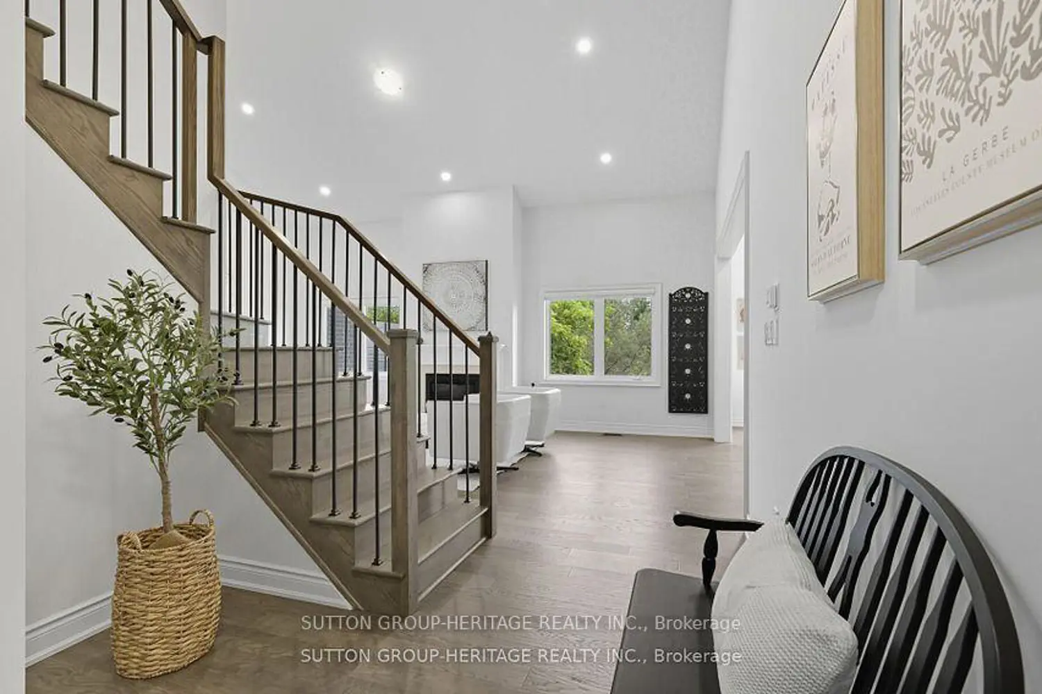 25 Ballinger Way photo 3