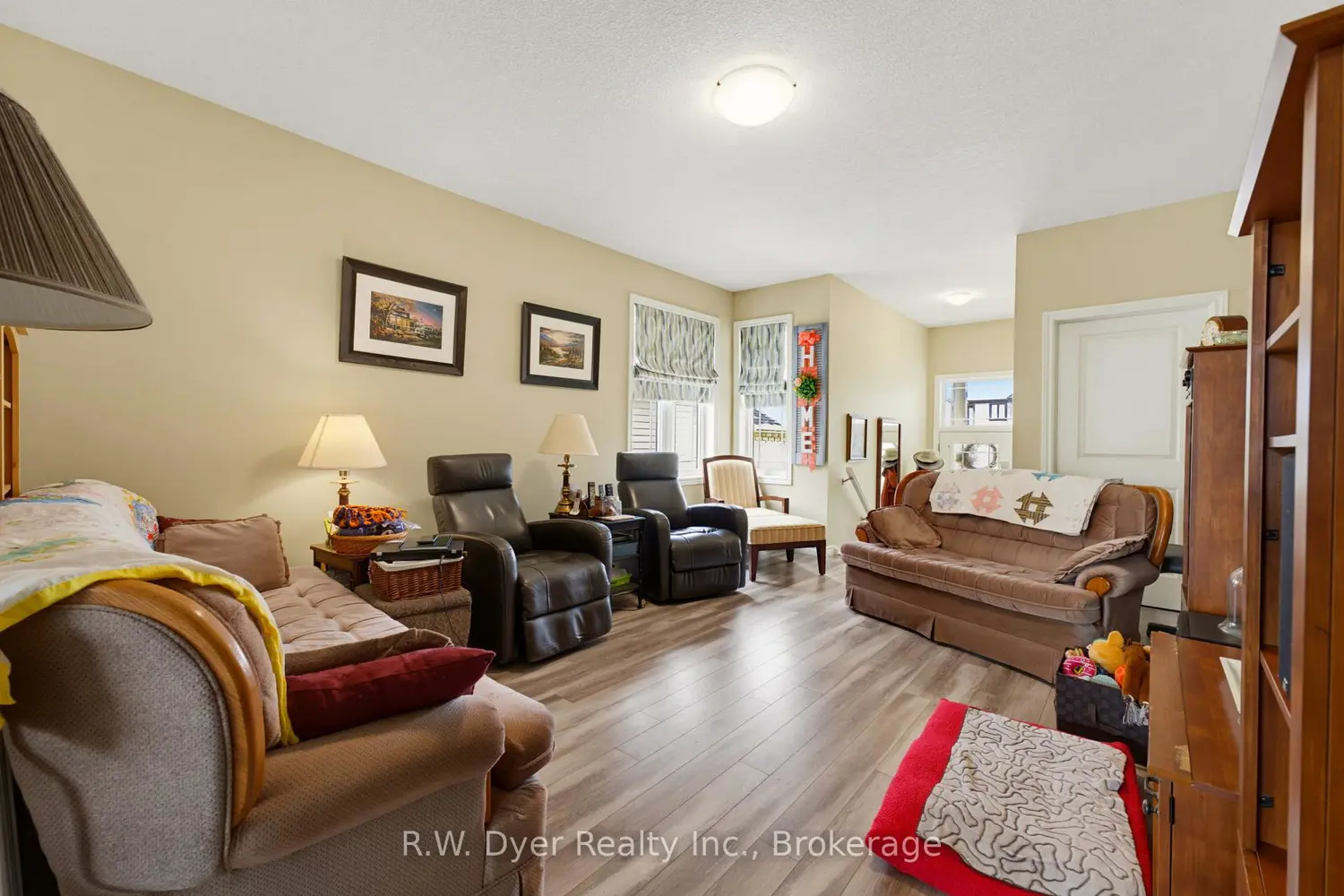 185 Wedgewood Drive photo 4