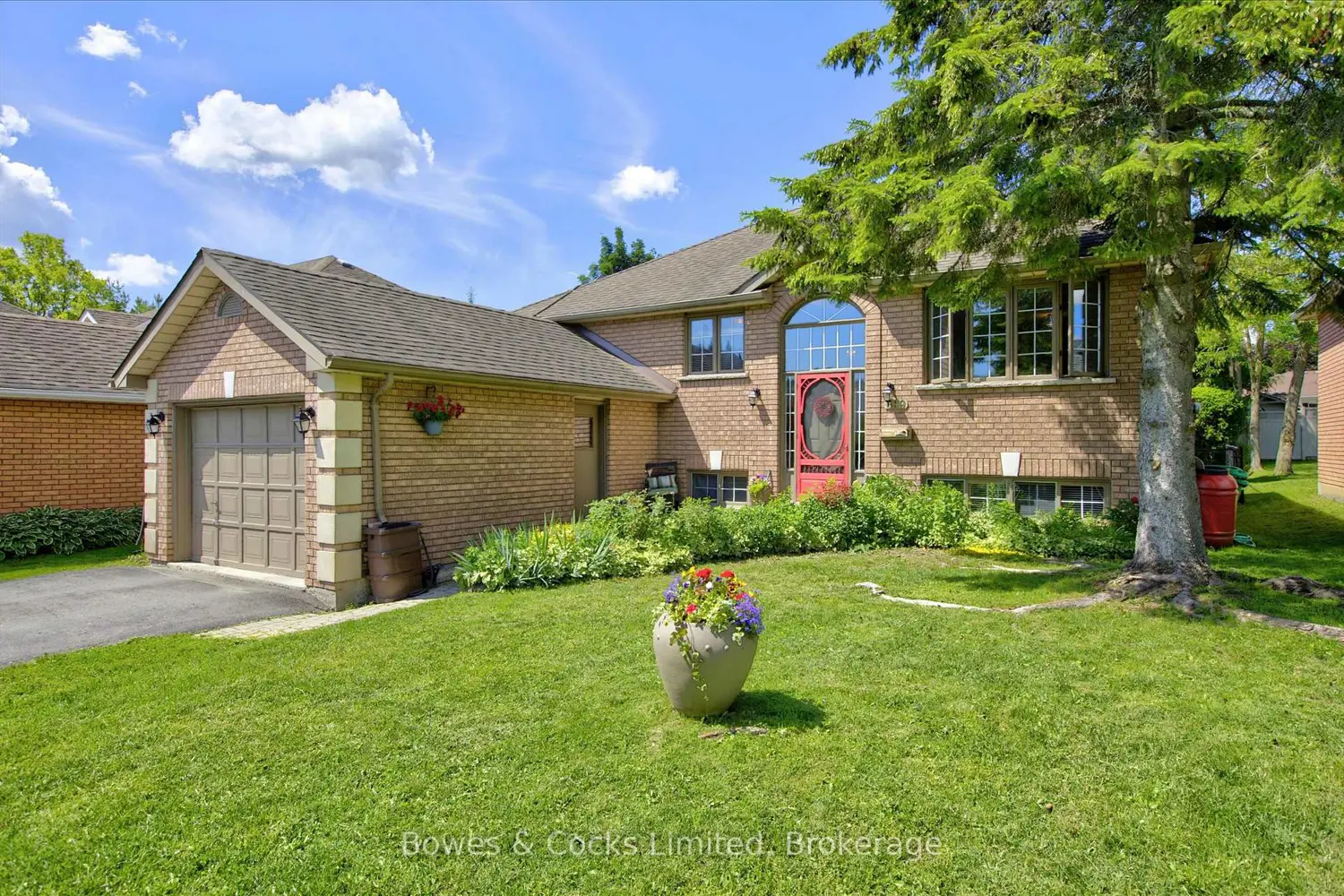 699 Fortye Drive photo 2