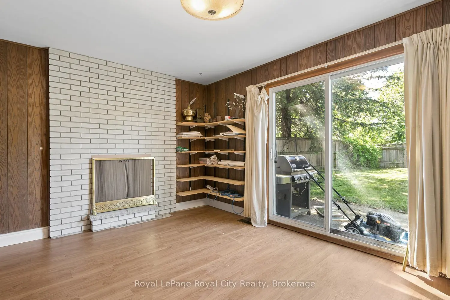 55 Lonsdale Drive photo 5