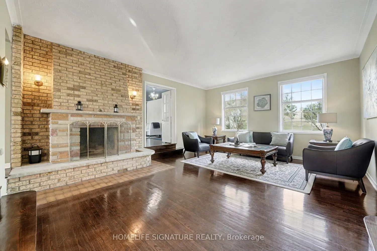 28 Walton Drive photo 2