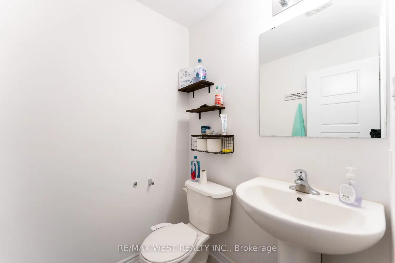 24 Dewberry Drive photo 3