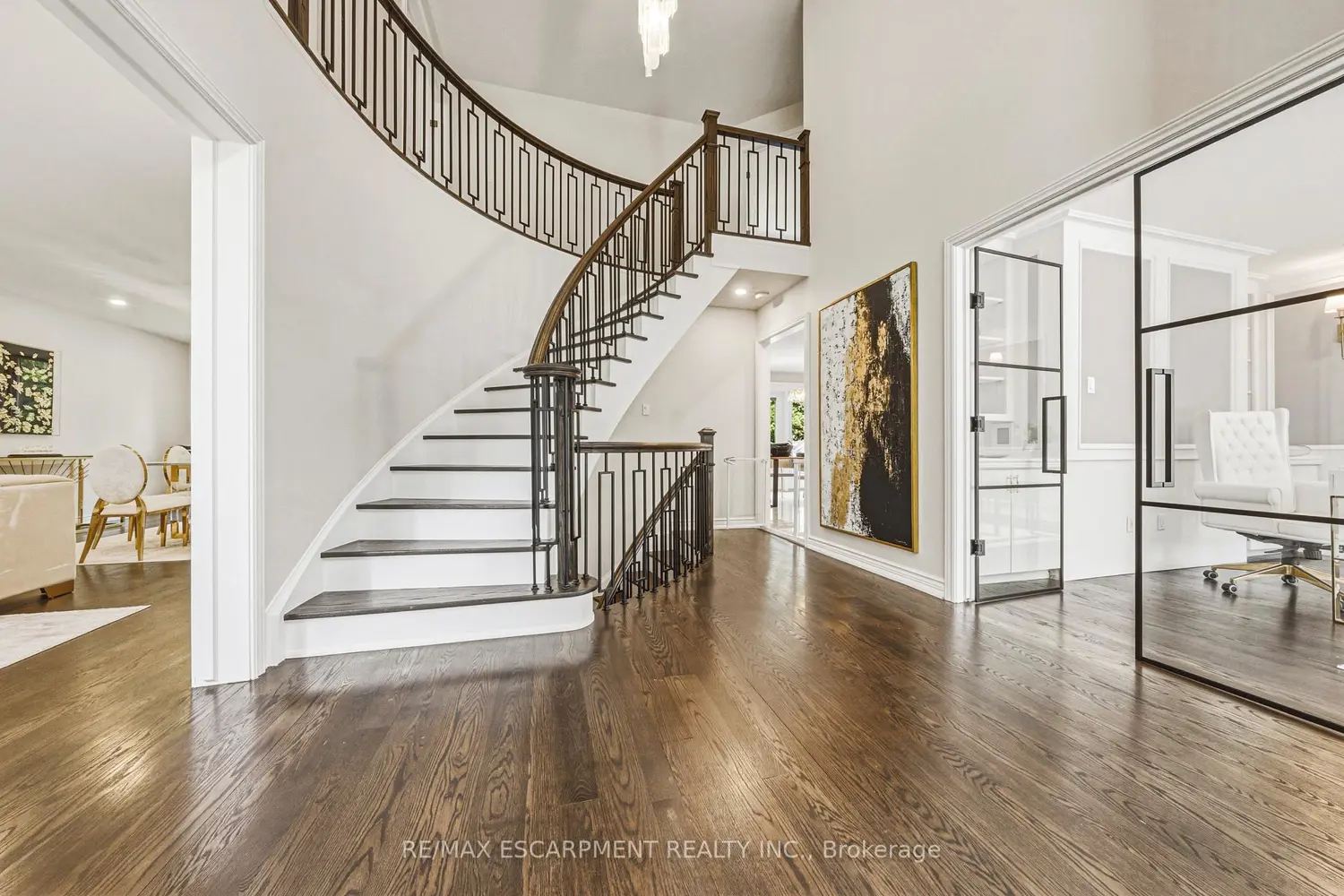 399 Golf Links Road photo 2