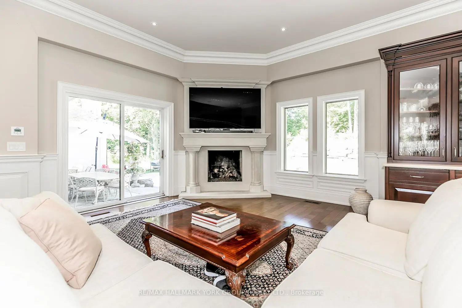 1865 Davis Drive photo 4