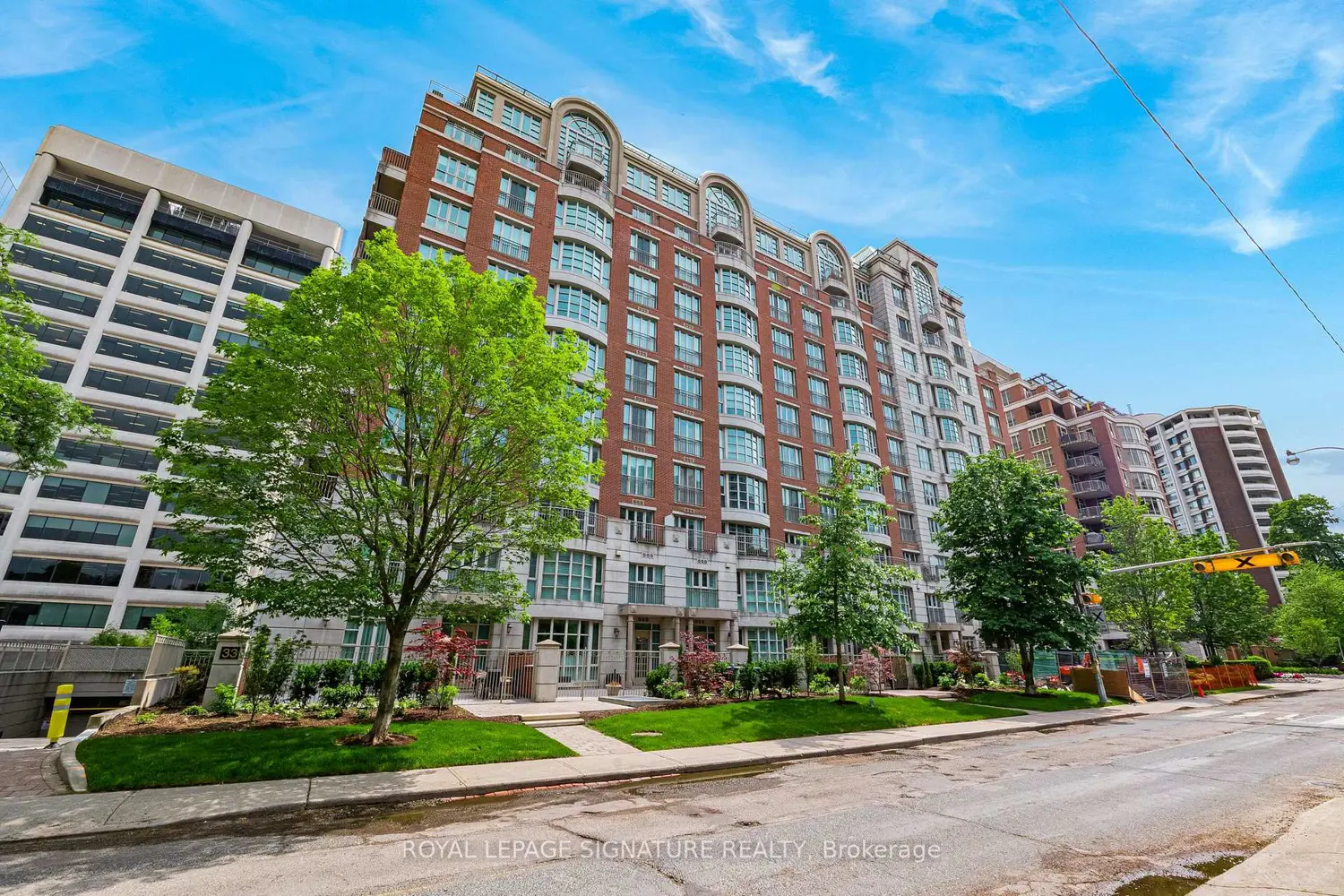 33 Delisle Avenue 1004
