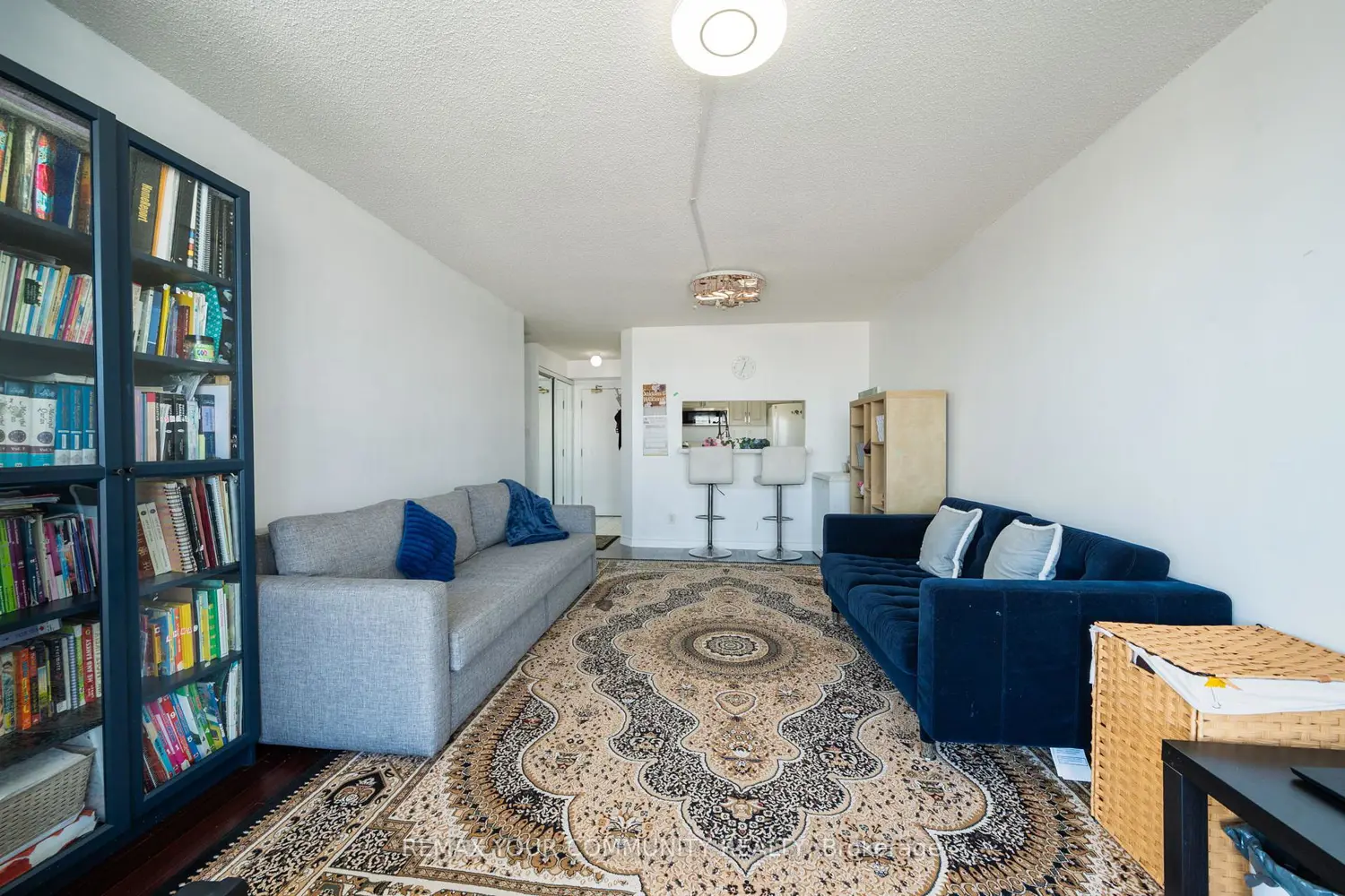 1470 Midland Avenue 1609 photo 2