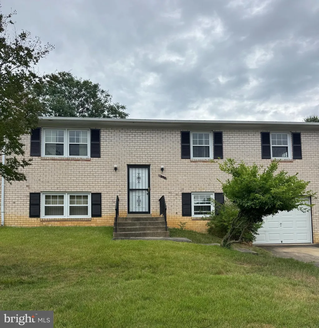 5204 Larwin Court, Temple Hills, MD 20748 photo 2