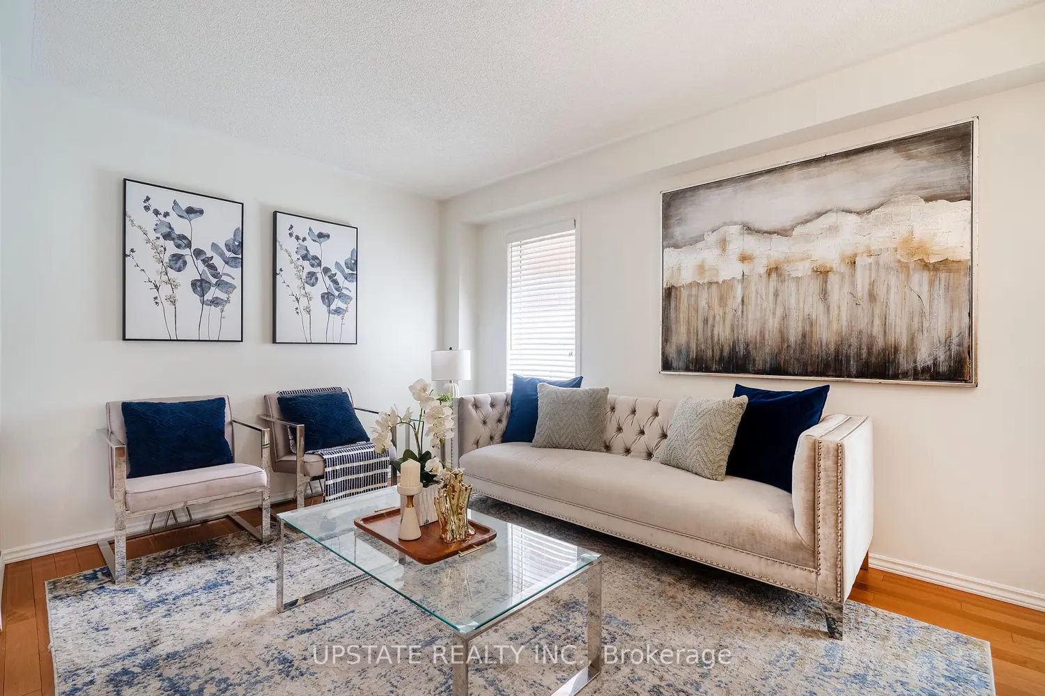 8548 Martin Grove Road photo 2