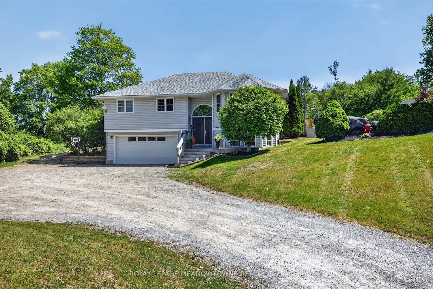 1073 Serpent Mounds Road photo 3