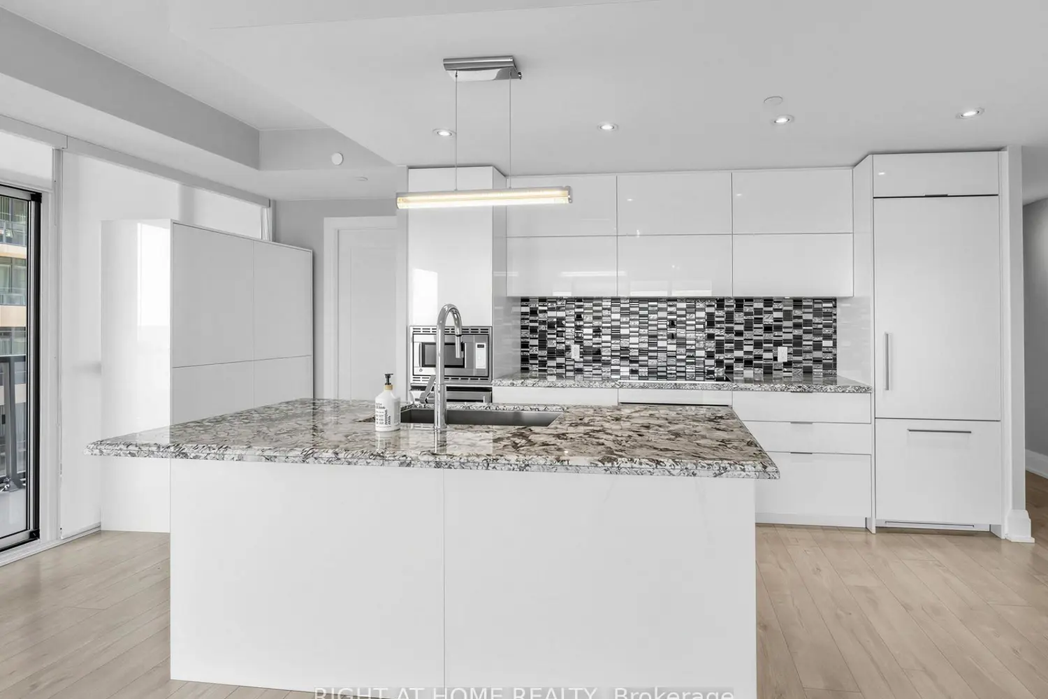 110 Marine Parade Drive 703 photo 3