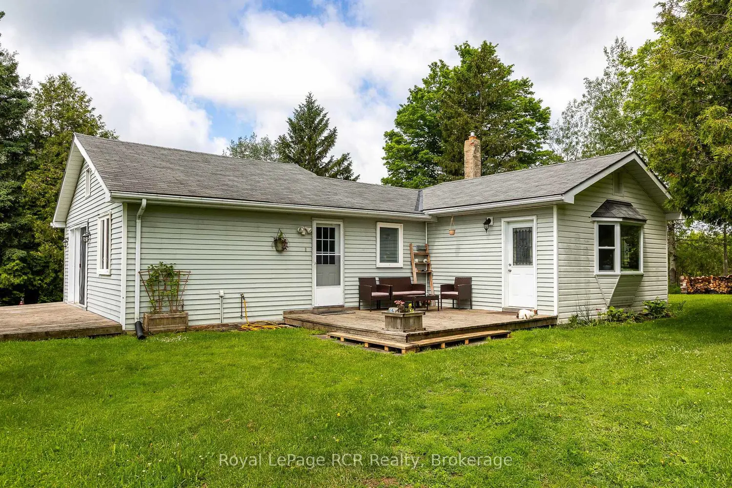 775355 Highway 10 photo 4