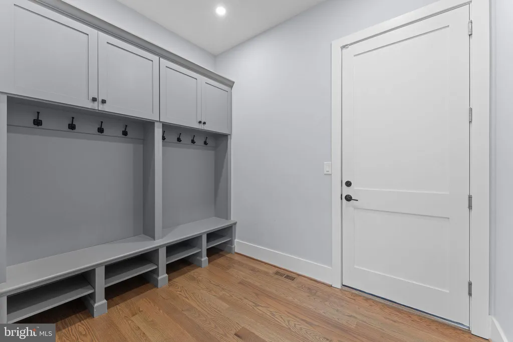 8104 Woodhaven Boulevard, Bethesda, MD 20817