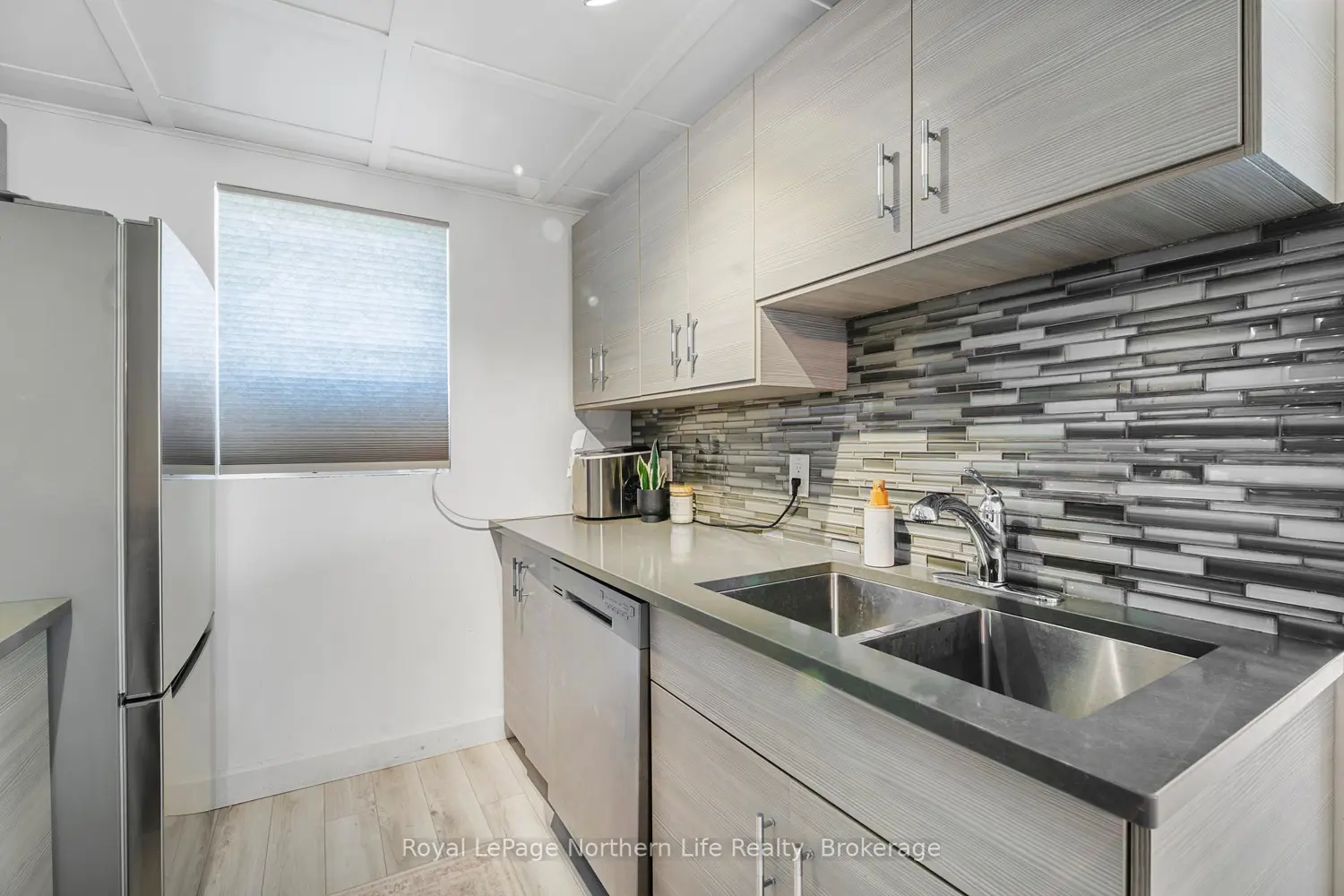 25 Spruce Street photo 3