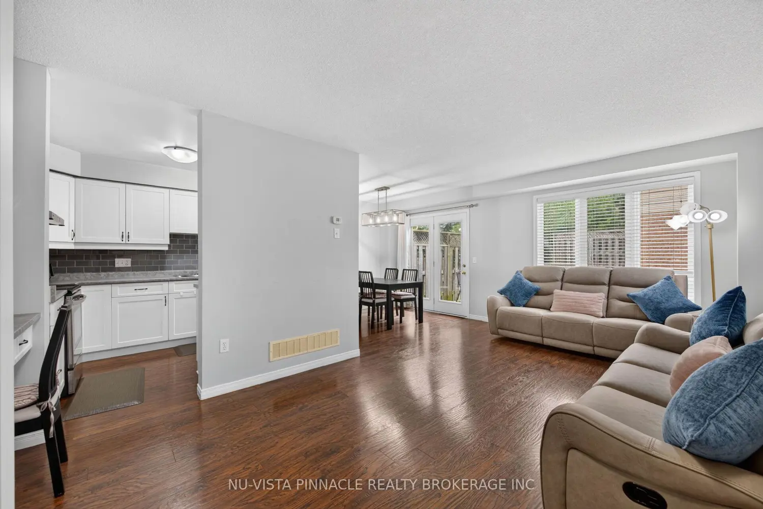 1272 Savannah Drive photo 4