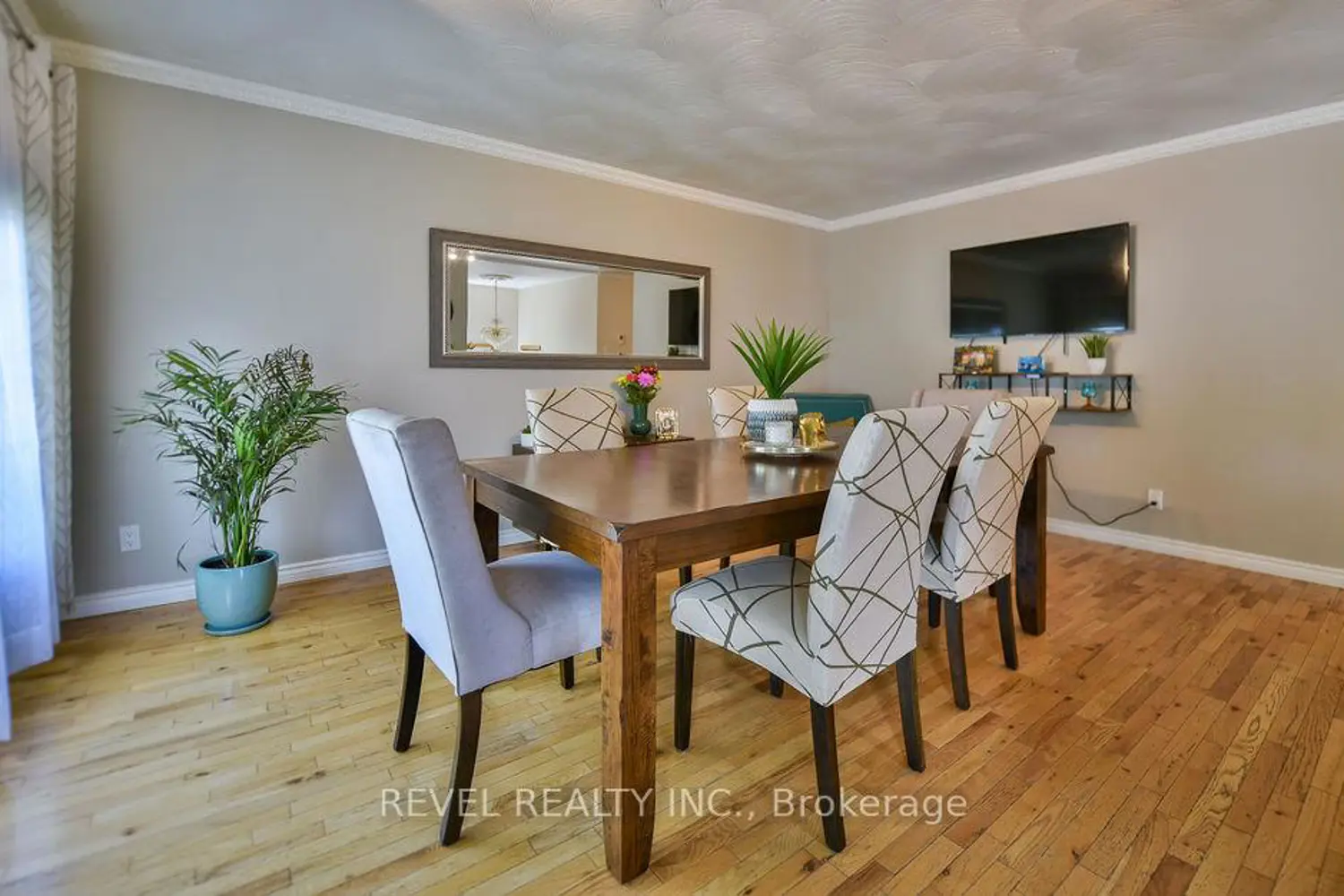 284 Joseph Street photo 3