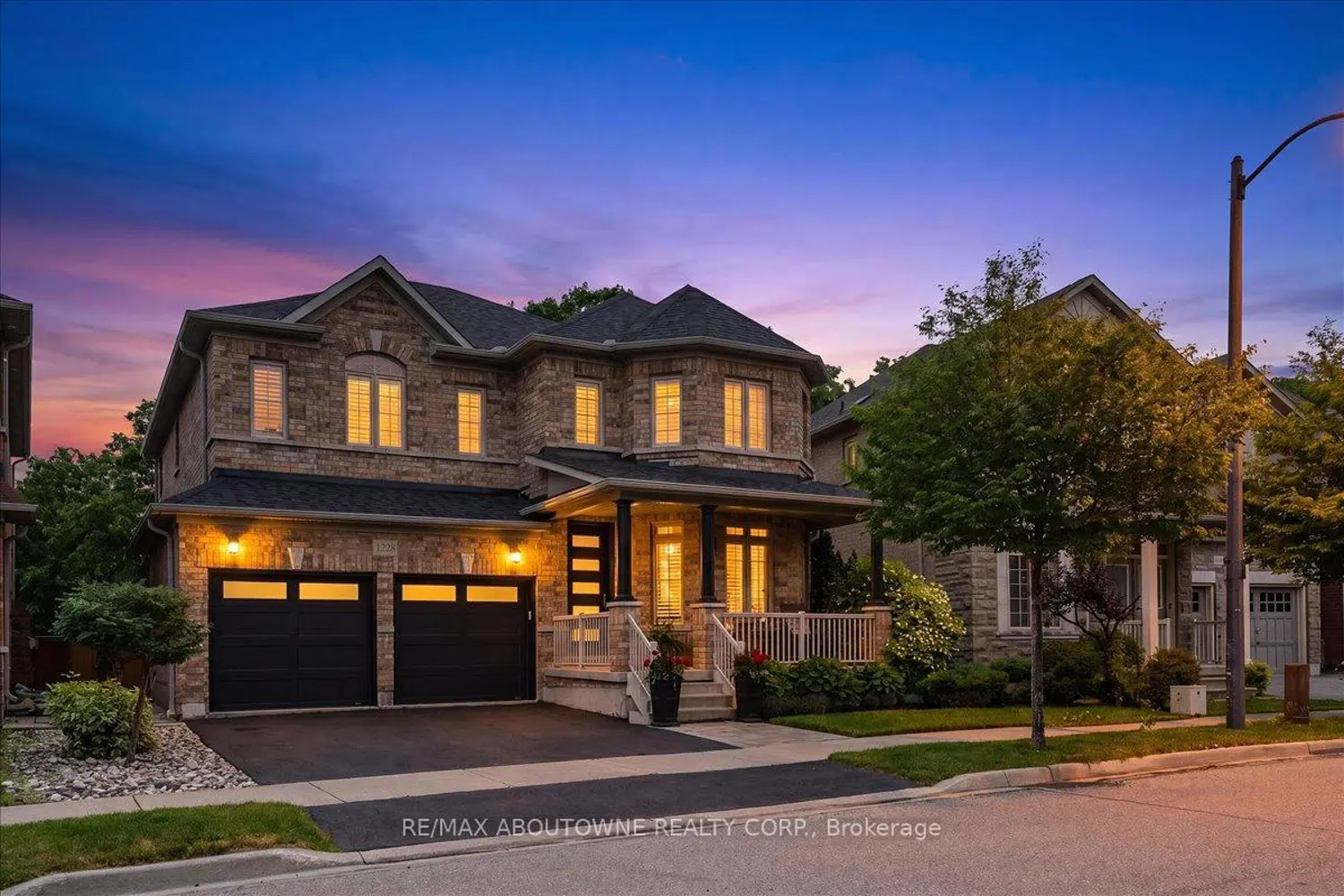 1228 Fox Crescent