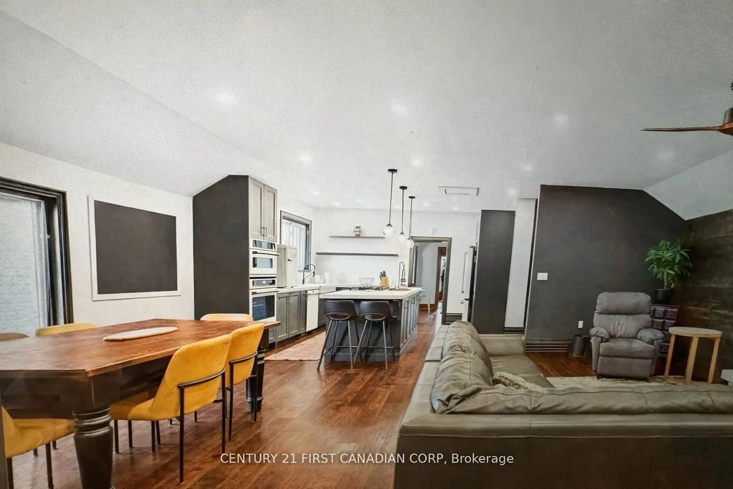18 Colborne Street photo 5