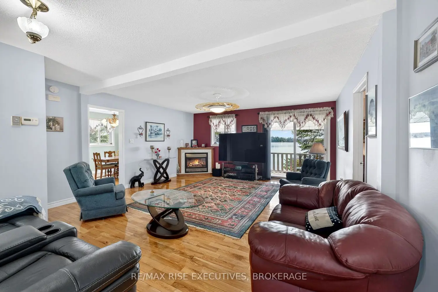 3481 Buck Point Lane photo 4