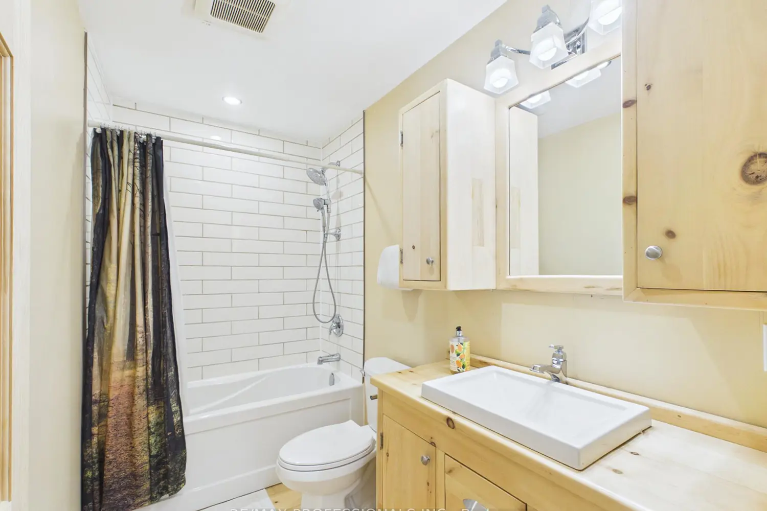 1048 Bagley Road photo 5