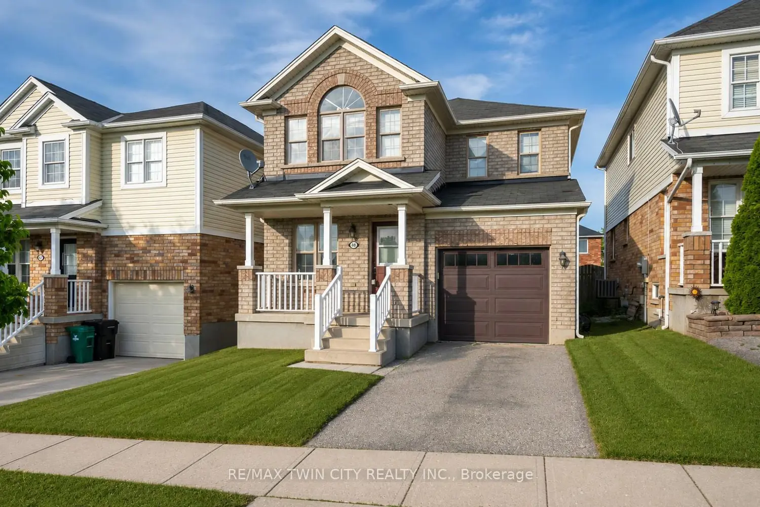 48 Griffiths Avenue photo 2
