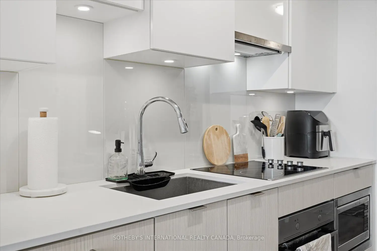 195 Redpath Avenue 2307 photo 2