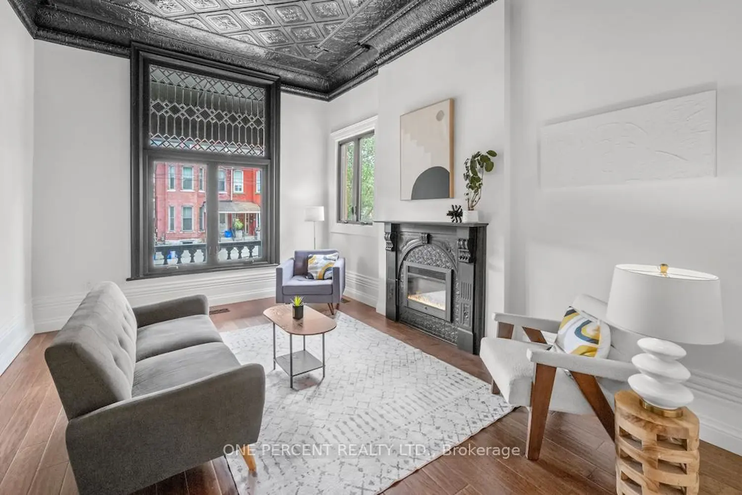143 Catharine Street photo 4