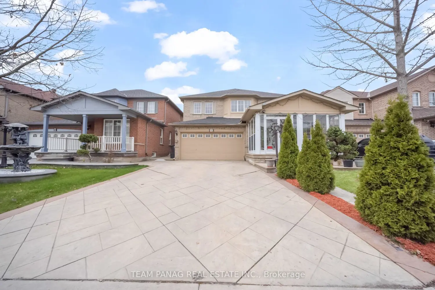 10 Hollowgrove Boulevard