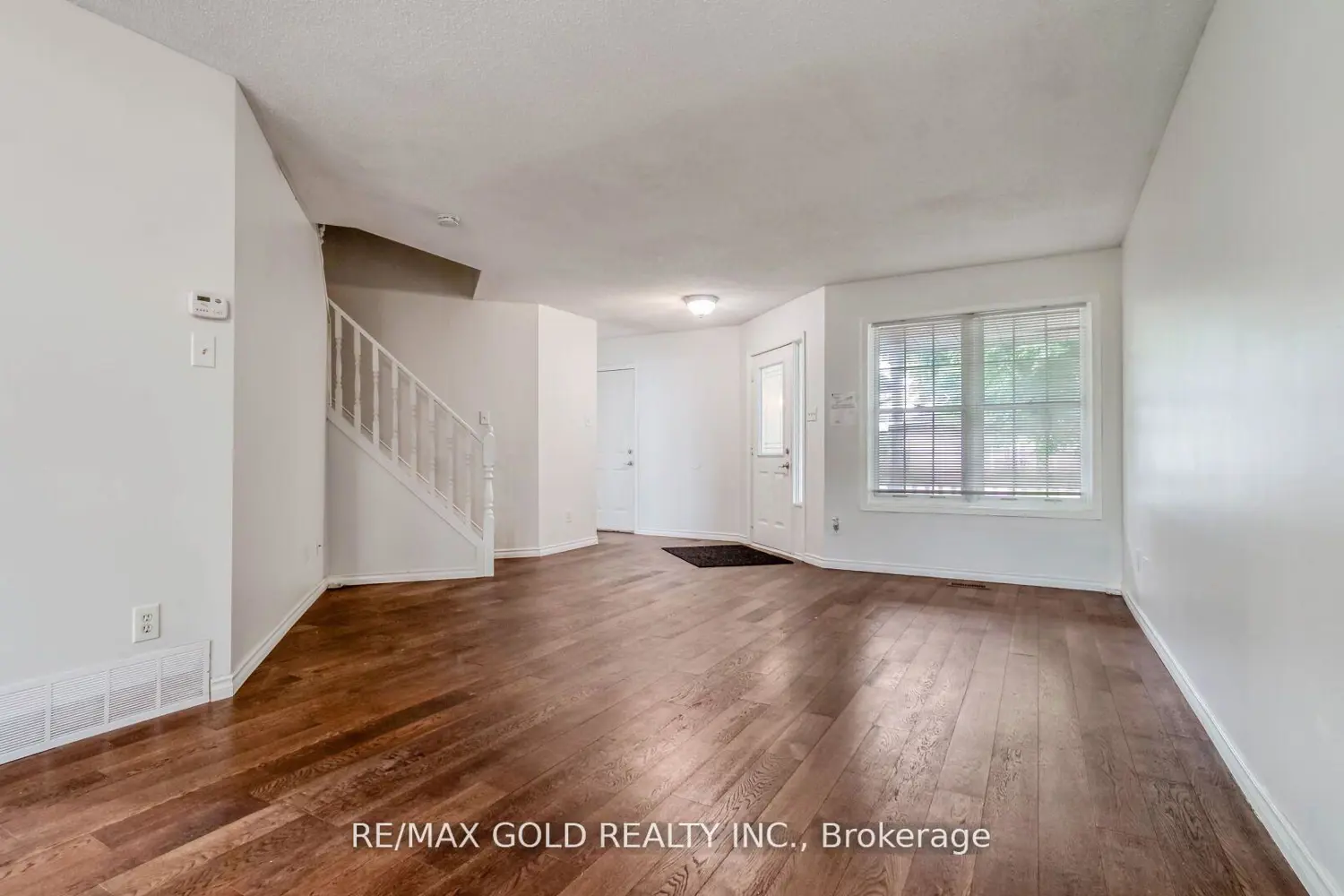 222 Fleming Drive photo 2