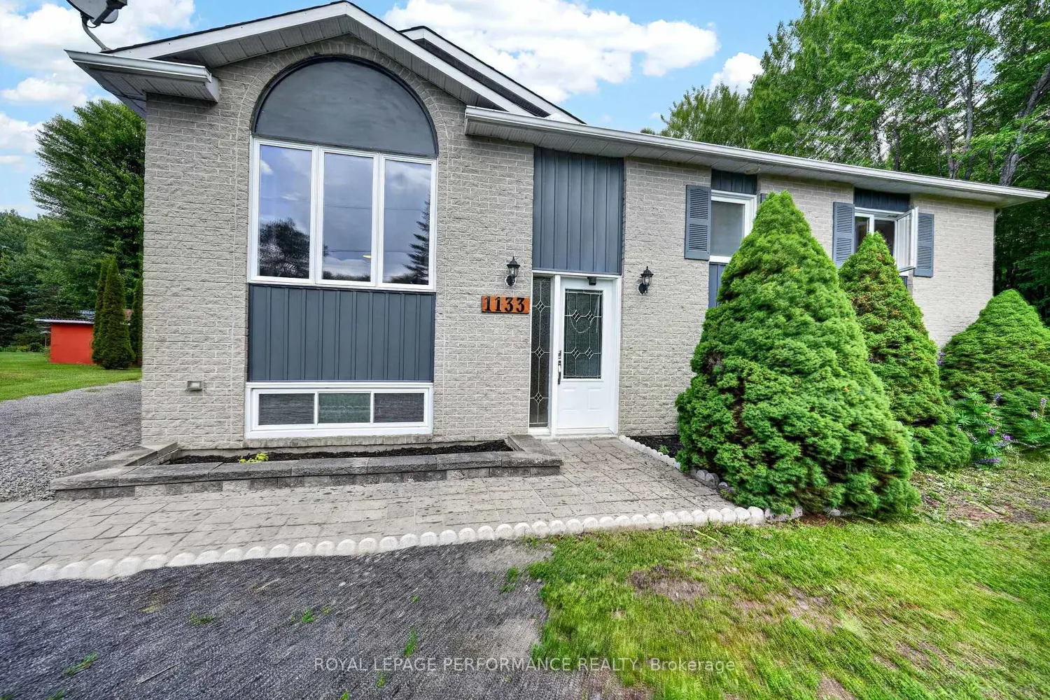 1133 Hickory Street photo 2