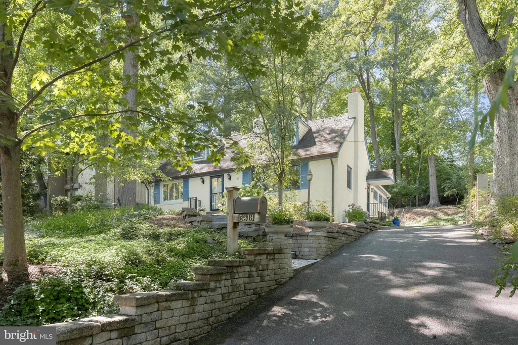 5318 Tuscarawas Road, Bethesda, MD 20816