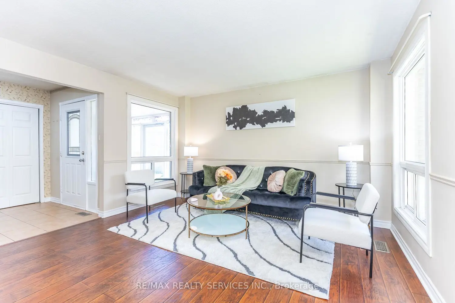 1217 Gloucester Square photo 4