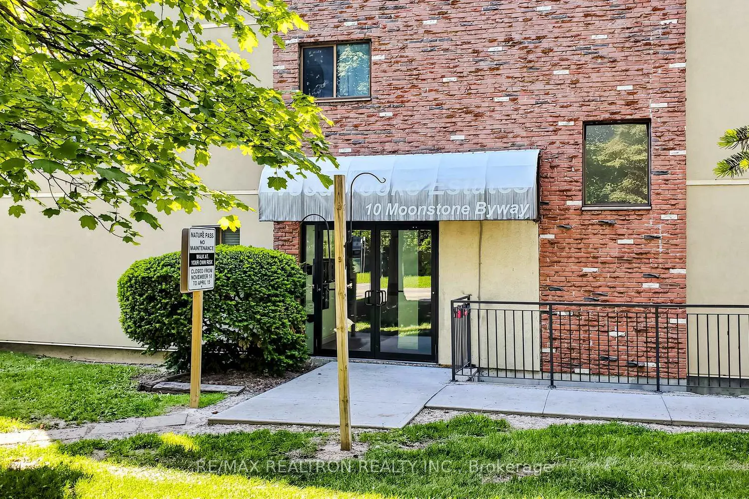 10 Moonstone Byway 145