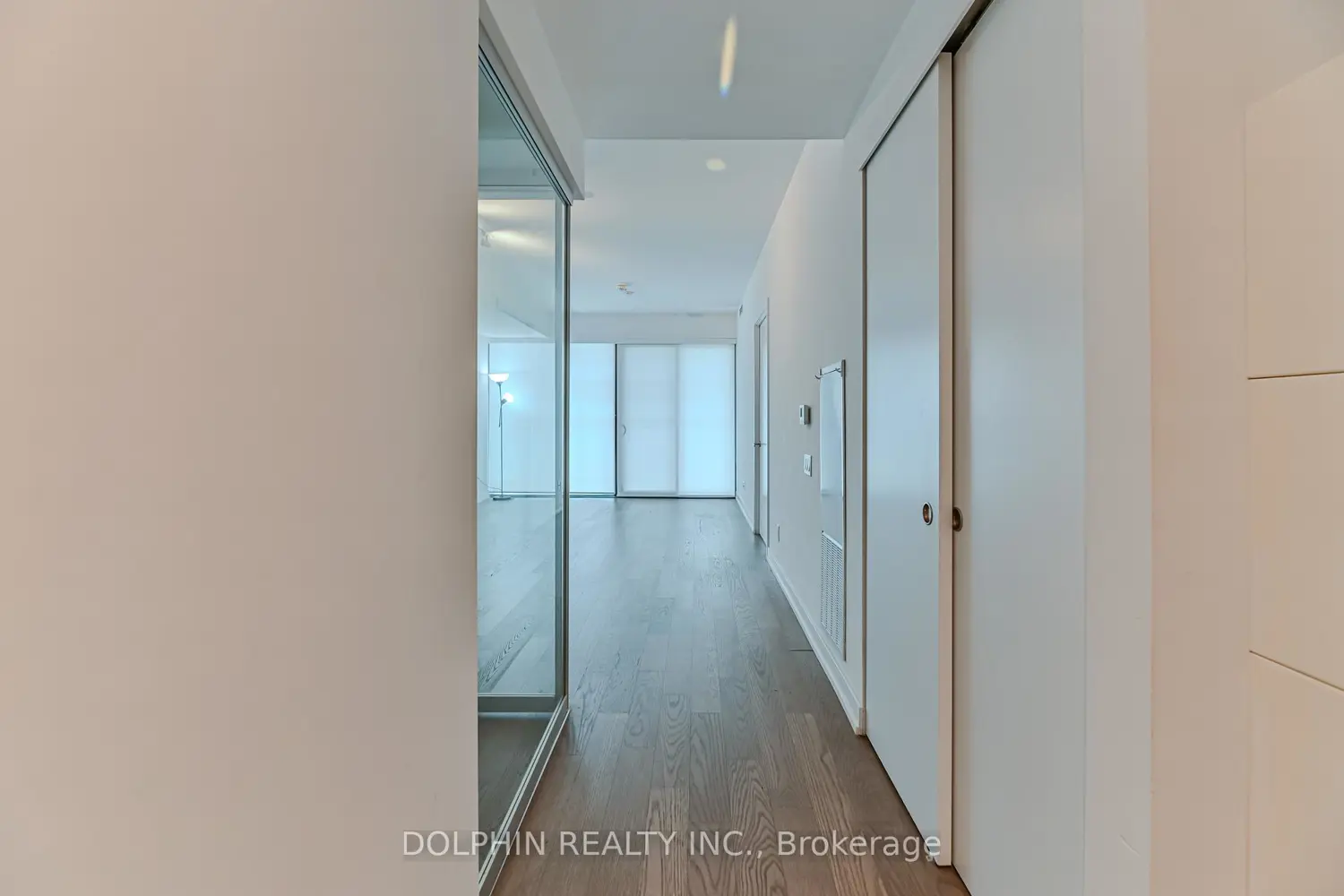 161 Roehampton Avenue 1007 photo 5