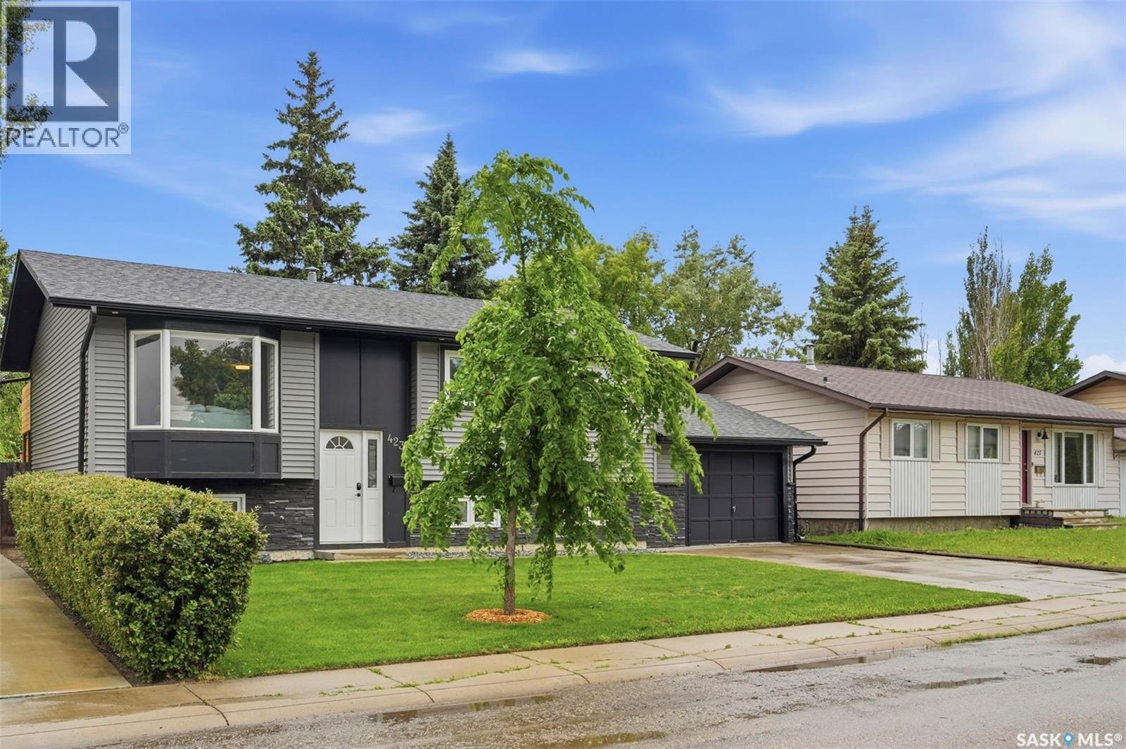 423 Nesbitt Way, Saskatoon, SK, S7L6S3 photo 2