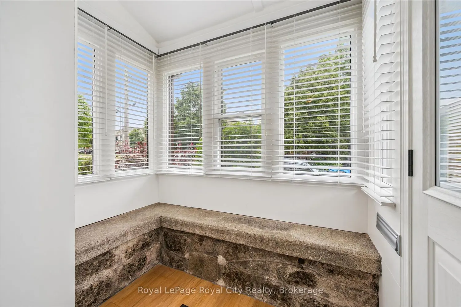 42 Inkerman Street photo 2