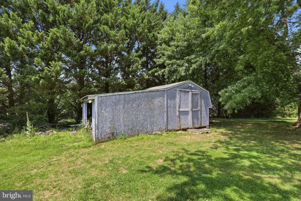 325 E Mountain Road, Knoxville, MD 21758
