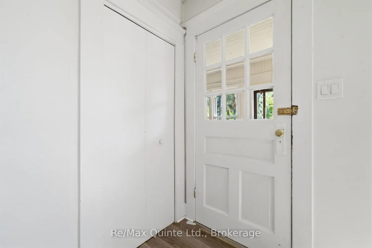 8 Dunbar Street photo 2