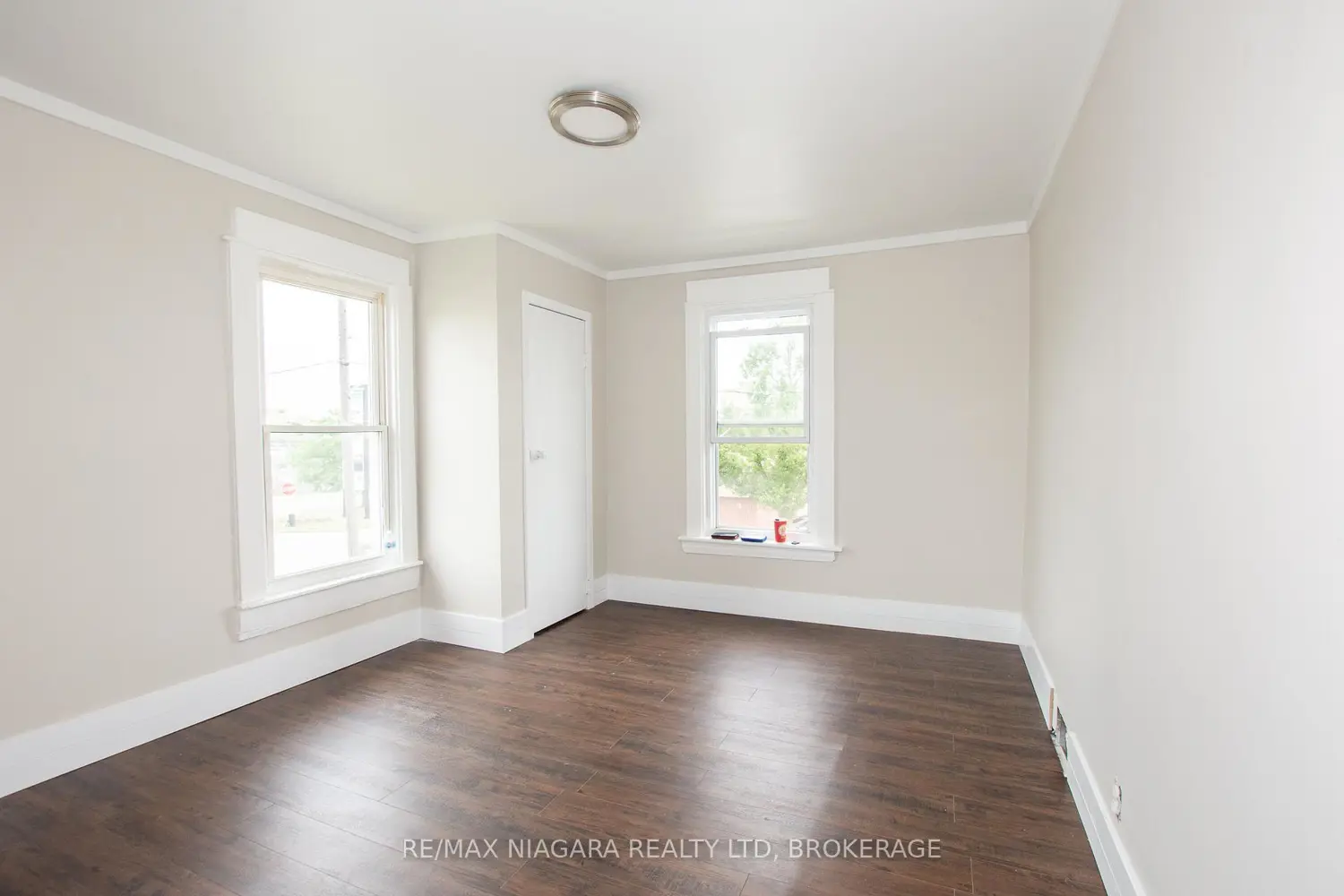 4 Manchester Avenue photo 2