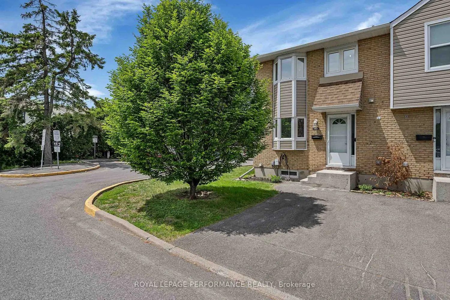 1780 Lamoureux Drive A